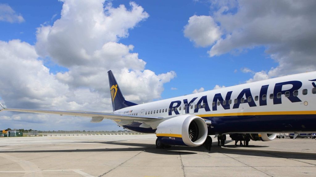 Ryanair świętuje pierwsze loty na nowych trasach z lotniska Warszawa – Modlin