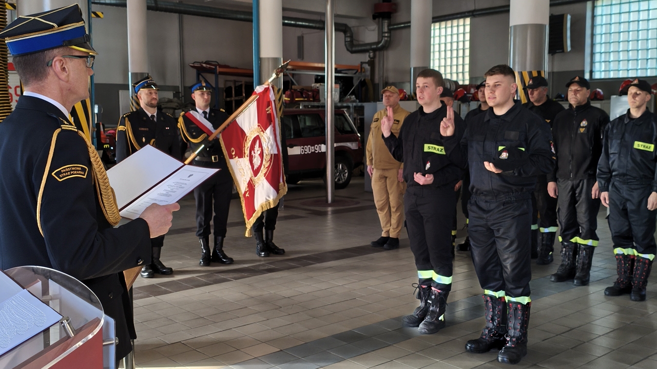 Nowi strażacy w szeregach KP PSP w Wyszkowie