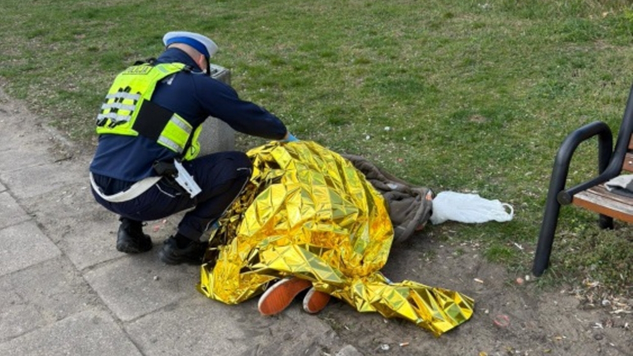 Wyścig z czasem w Zegrzu Południowym. Policjanci z legionowskiej drogówki uratowali 38-latka