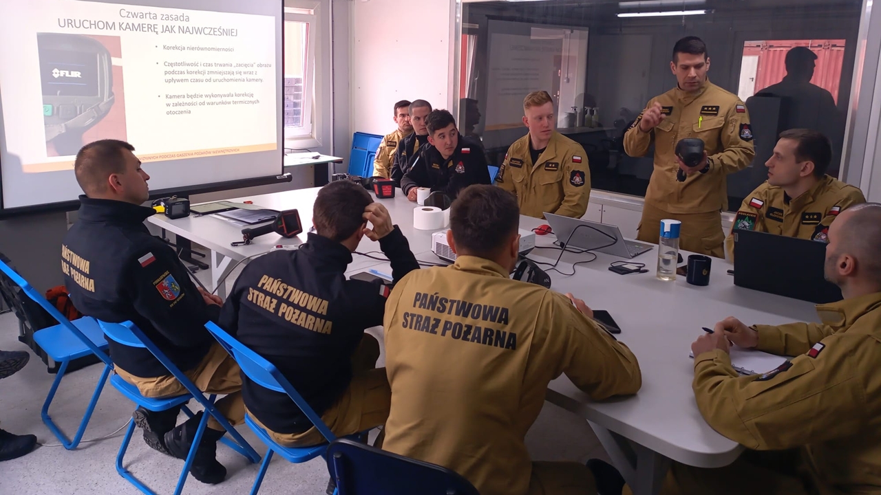 Szkolenie z wykorzystania kamer termowizyjnych w działaniach gaśniczych
