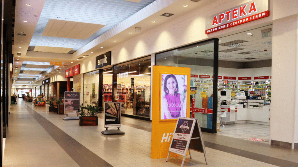 Alarm pożarowy w Centrum Handlowym HIT. Ewakuacja klientów w Nowym Dworze Mazowieckim