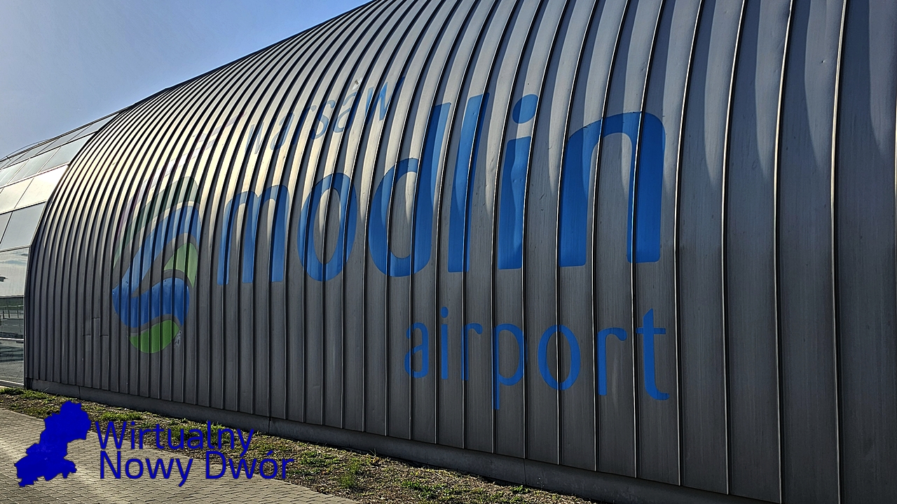 Bagaż pozostawiony bez opieki przyczyną wieczornej ewakuacji terminala