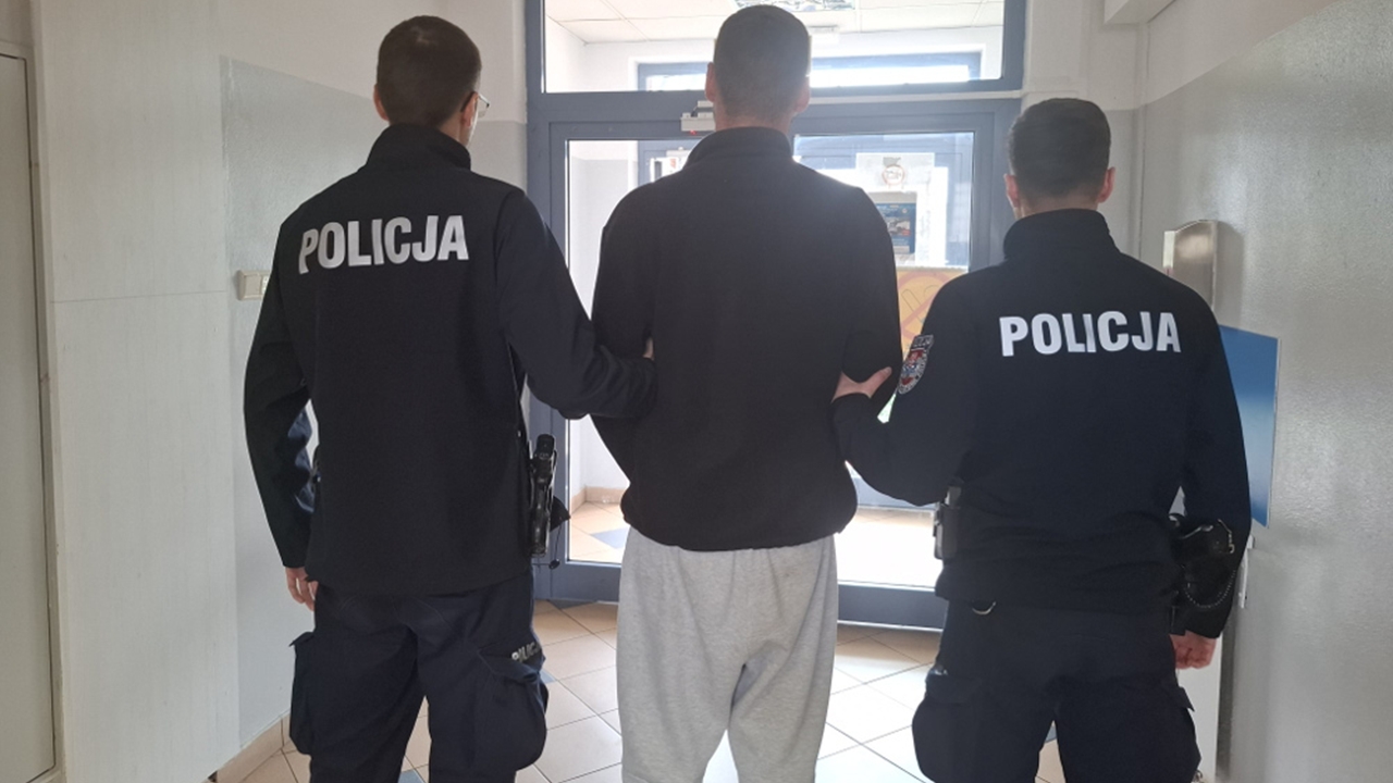 Zmienił miejsce zamieszkania i podawał fałszywe dane. Poszukiwany zatrzymany przez policjantów z Czosnowa