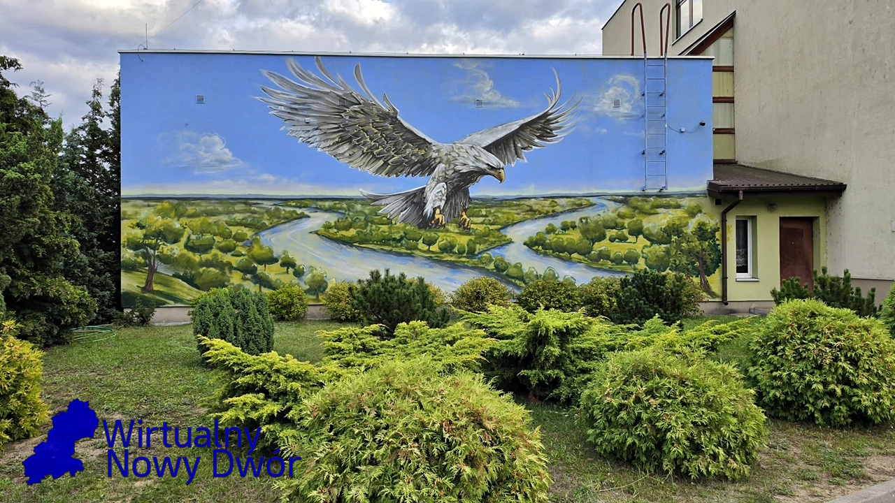 Orzeł rozpostarł skrzydła nad Wisłą i Narwią. Wyjątkowy mural powstał na SP7 w Nowym Dworze