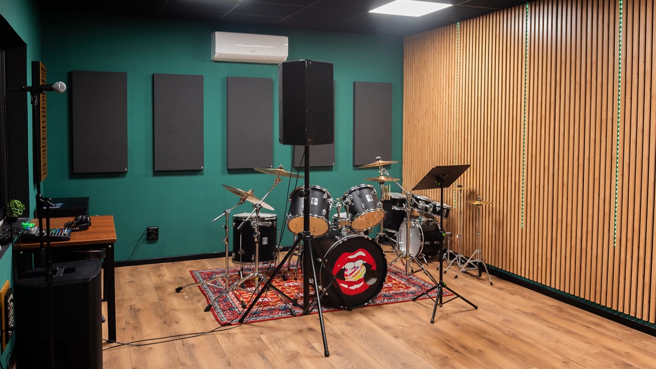 Studio nagrań powstało w Pomiechówku. Mieszkańcy będą mogli nagrywać muzykę i podcasty