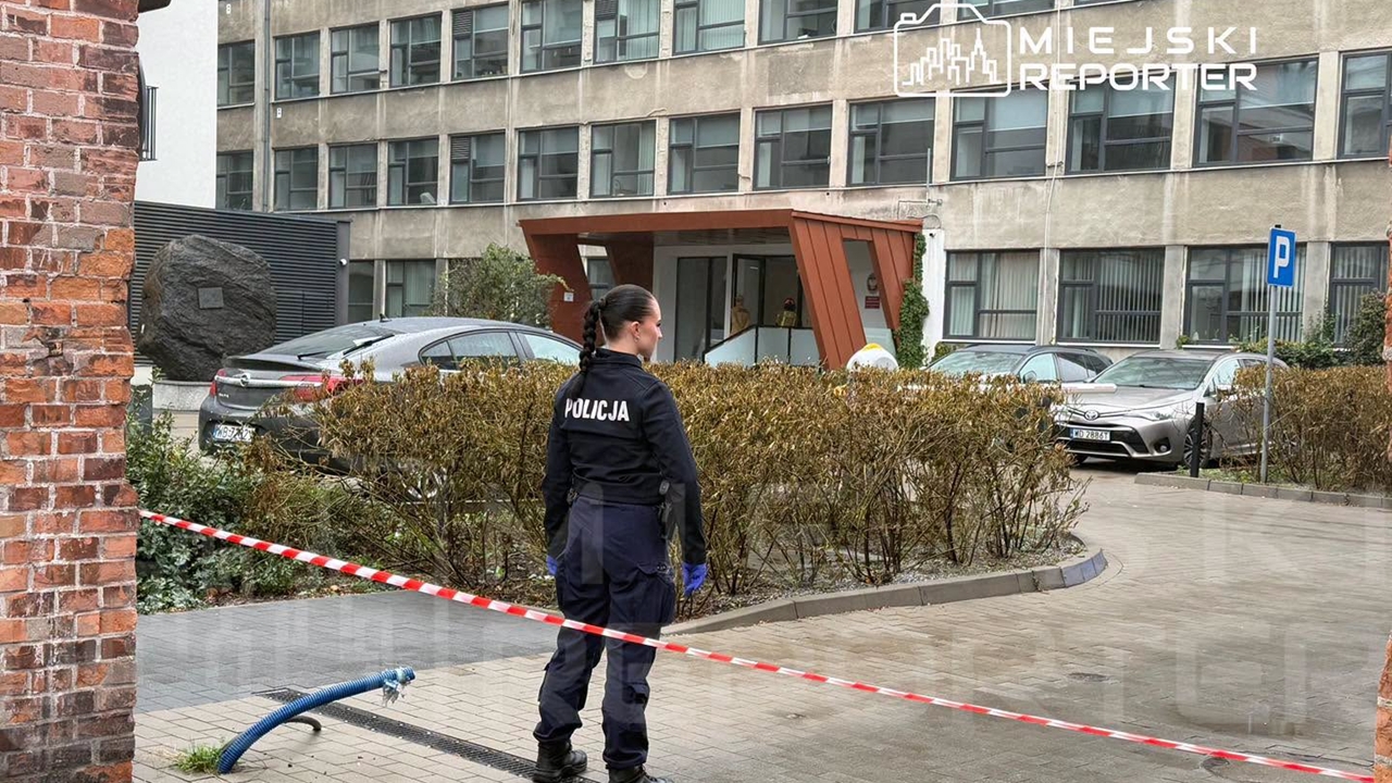 Atak nożem w szkole. 21-latka zaatakowała trzy osoby, 17-latka trafiła do szpitala