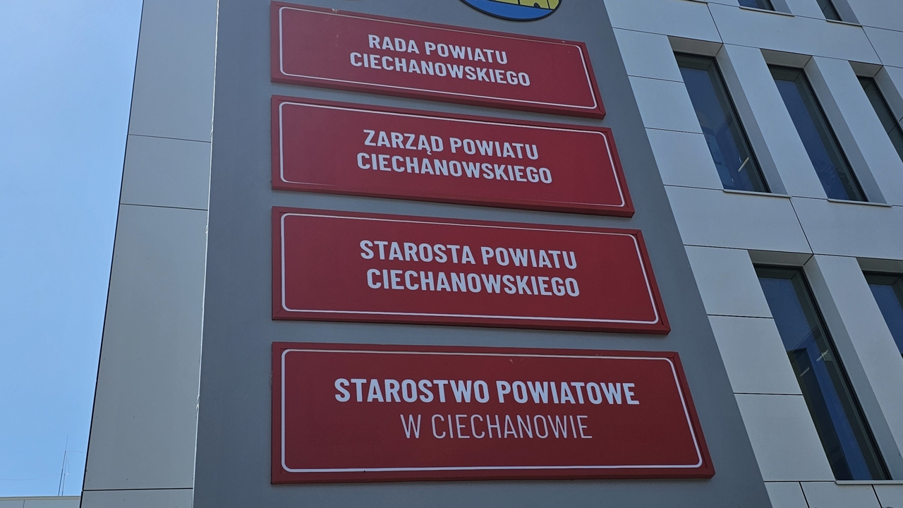 W piątek lekcje zdalne w szkołach powiatu ciechanowskiego. Jest istotny komunikat